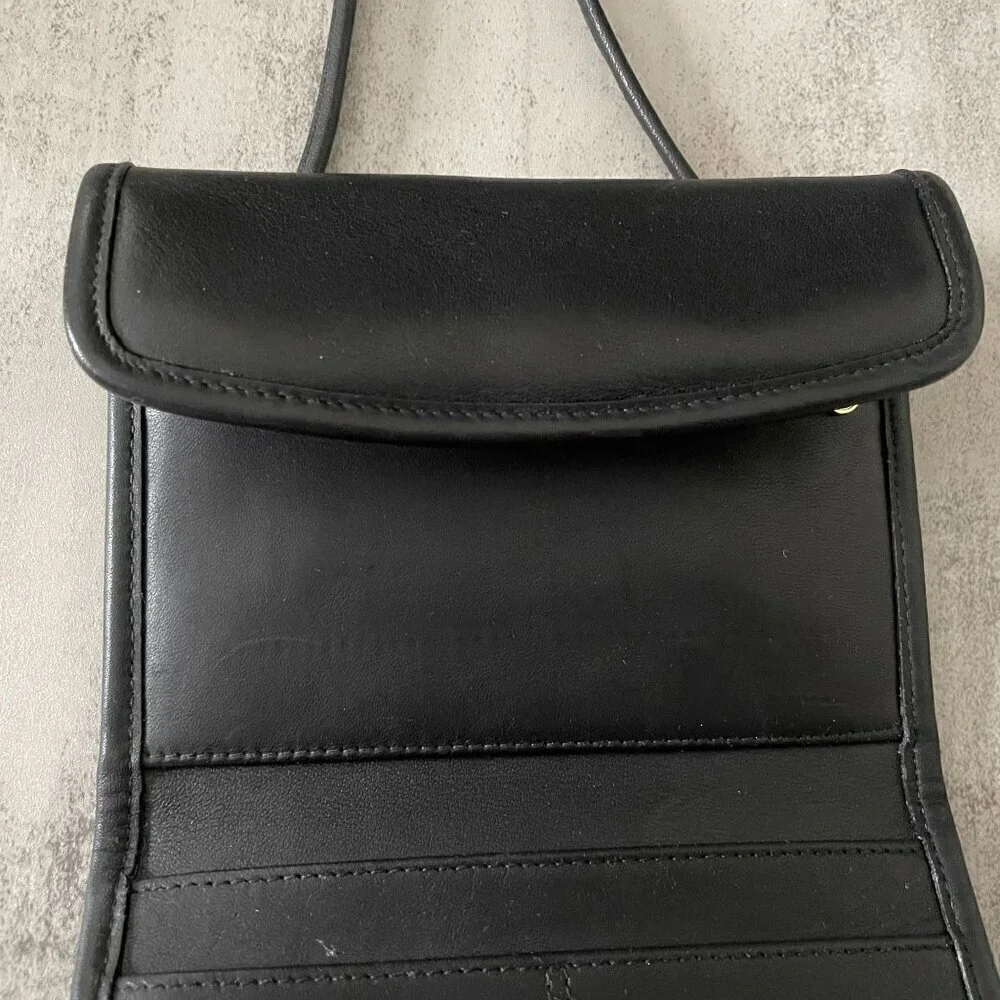 Coach Vintage Black Leather Swing Trifold Crossbody Snap Close Wallet Bag 4843